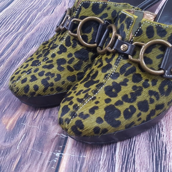 Cole Haan Calf Hair Mules, Green Leopard, Sz 6 - Picture 4 of 8